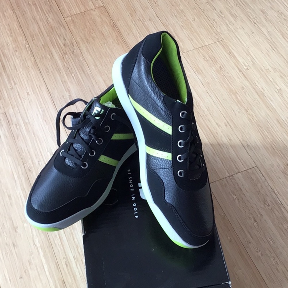 FootJoy Casual Contour Spikeless Golf Shoes